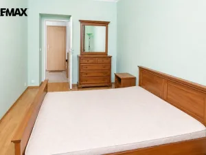 Pronájem bytu 2+1, Karlovy Vary, Foersterova, 57 m2