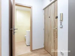 Pronájem bytu 2+kk, Praha - Střížkov, Jablonecká, 47 m2