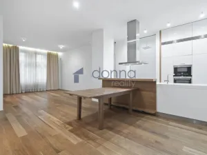 Pronájem bytu 3+kk, Praha, Laubova, 109 m2