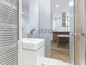 Pronájem bytu 3+kk, Praha, Laubova, 109 m2