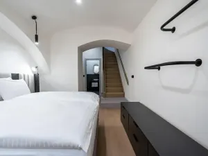 Prodej atypického bytu, Praha - Karlín, Prvního pluku, 50 m2
