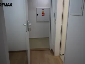 Pronájem bytu 1+kk, Chrastava, náměstí 1. máje, 35 m2