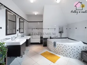 Prodej rodinného domu, Praha - Šeberov, Karfíkova, 354 m2