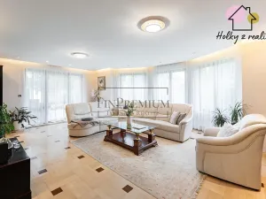Prodej rodinného domu, Praha - Šeberov, Karfíkova, 354 m2