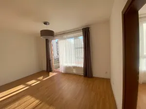 Pronájem bytu 3+kk, Praha - Čakovice, Bermanova, 56 m2