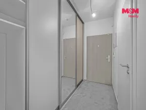 Pronájem bytu 1+kk, Praha - Vysočany, Gerstelova, 32 m2