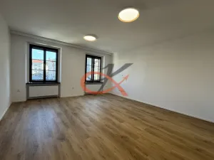Pronájem bytu 1+1, Valašské Meziříčí, Náměstí, 64 m2