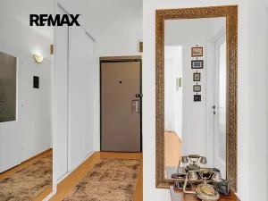Prodej bytu 2+kk, Praha - Horní Měcholupy, Neapolská, 43 m2