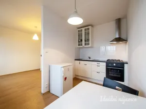 Pronájem bytu 1+kk, Praha - Krč, Tajovského, 35 m2