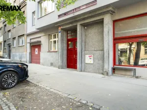 Pronájem bytu 1+kk, Praha - Vinohrady, Lucemburská, 25 m2