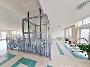 Pronájem bytu 2+kk, Průhonice, U Křížku, 44 m2