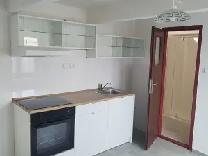 Pronájem bytu 2+kk, Pardubice, Sladkovského, 52 m2