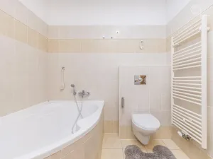 Prodej bytu 4+kk, Slaný, Kybalova, 118 m2