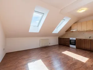 Pronájem bytu 2+kk, Staré Město, Hradišťská, 37 m2