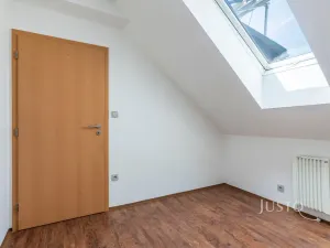 Pronájem bytu 2+kk, Staré Město, Hradišťská, 37 m2