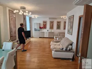 Prodej bytu 2+kk, Karlovy Vary, Libušina, 90 m2