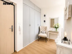 Prodej bytu 3+kk, Praha - Hostavice, U Hostavického potoka, 74 m2