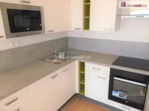 Pronájem bytu 2+kk, Praha, Hlučkova, 63 m2