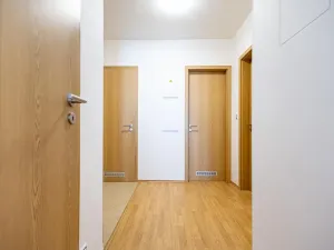 Pronájem bytu 2+kk, Praha - Letňany, Chlebovická, 56 m2