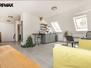 Pronájem kanceláře, Písek, Chelčického, 75 m2