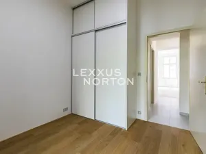 Pronájem bytu 2+kk, Praha - Žižkov, Bořivojova, 35 m2