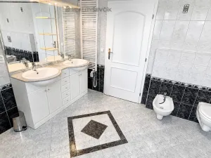 Prodej rodinného domu, České Budějovice - České Budějovice 5, Jabloňová, 241 m2