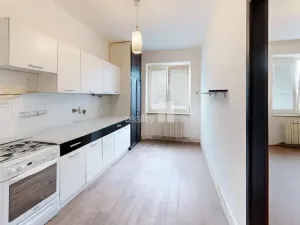 Prodej bytu 2+1, Pardubice - Zelené Předměstí, náměstí Dukelských hrdinů, 57 m2