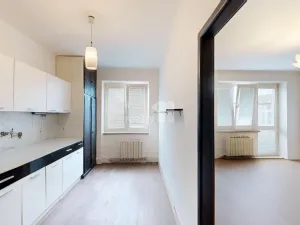 Prodej bytu 2+1, Pardubice - Zelené Předměstí, náměstí Dukelských hrdinů, 57 m2