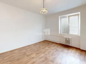 Prodej bytu 2+1, Pardubice - Zelené Předměstí, náměstí Dukelských hrdinů, 57 m2