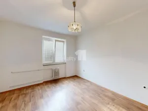Prodej bytu 2+1, Pardubice - Zelené Předměstí, náměstí Dukelských hrdinů, 57 m2