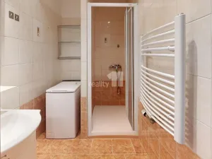 Prodej bytu 2+1, Pardubice - Zelené Předměstí, náměstí Dukelských hrdinů, 57 m2