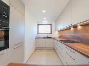 Prodej bytu 5+kk, Mořina, 106 m2