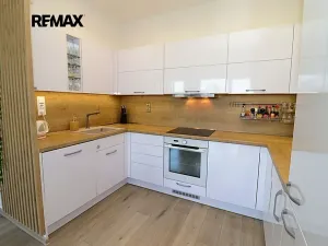 Prodej bytu 4+kk, Pardubice, Husova, 132 m2