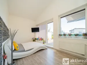 Prodej bytu 2+kk, Praha, Pastevců, 54 m2