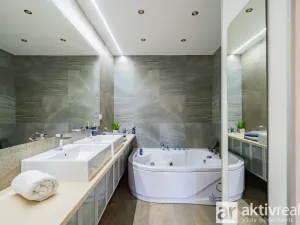 Prodej bytu 2+kk, Praha, Pastevců, 54 m2