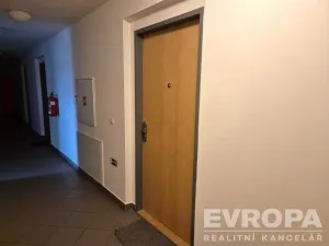Prodej bytu 1+kk, Praha - Řeporyje, Kakosova, 36 m2