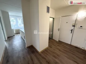 Pronájem bytu 2+1, Plzeň - Skvrňany, Macháčkova, 58 m2