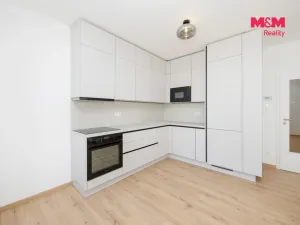 Pronájem bytu 3+kk, Pardubice, U Sportovní školy, 82 m2