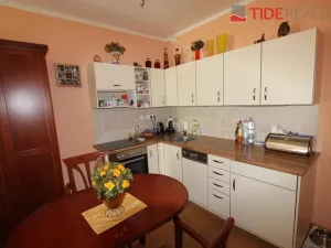 Pronájem bytu 2+kk, Praha - Uhříněves, V bytovkách, 60 m2