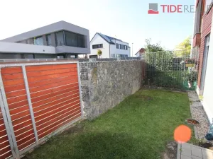 Pronájem bytu 2+kk, Praha - Uhříněves, V bytovkách, 60 m2