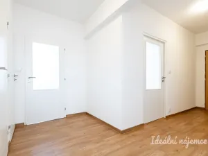 Pronájem bytu 2+1, Praha - Vršovice, Kubánské náměstí, 58 m2