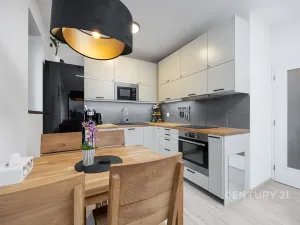 Pronájem bytu 2+kk, Praha - Hrdlořezy, Učňovská, 51 m2