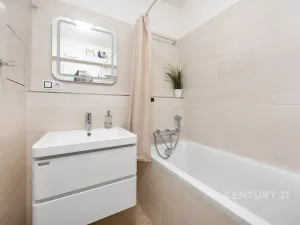 Pronájem bytu 2+kk, Praha - Hrdlořezy, Učňovská, 51 m2