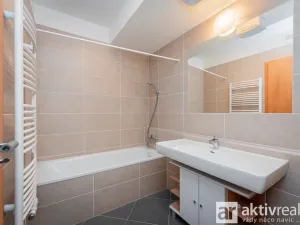 Pronájem bytu 4+kk, Praha - Ruzyně, Stočesova, 106 m2
