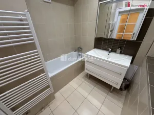 Pronájem bytu 2+kk, Praha - Holešovice, Stupkova, 43 m2