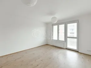 Pronájem bytu 1+kk, Praha - Čakovice, Tryskovická, 33 m2
