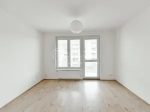 Pronájem bytu 1+kk, Praha - Čakovice, Tryskovická, 33 m2