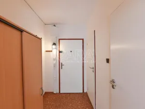 Pronájem bytu 2+kk, Praha - Modřany, Daškova, 41 m2