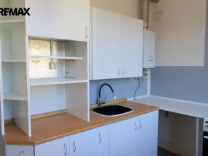 Prodej bytu 2+1, Úpice, Sládkova, 54 m2