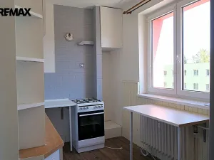 Prodej bytu 2+1, Úpice, Sládkova, 54 m2